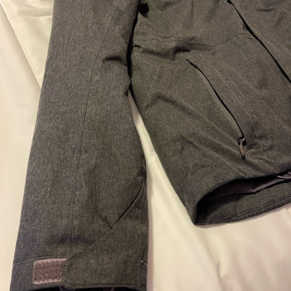 The North Face Jacket - Picture 4 of 6